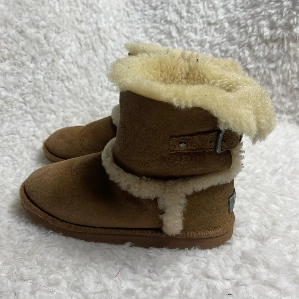 UGG kids aerin